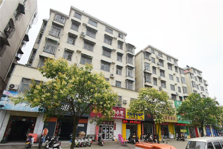 宝龙花园3室2厅1卫正房112车库26附房20